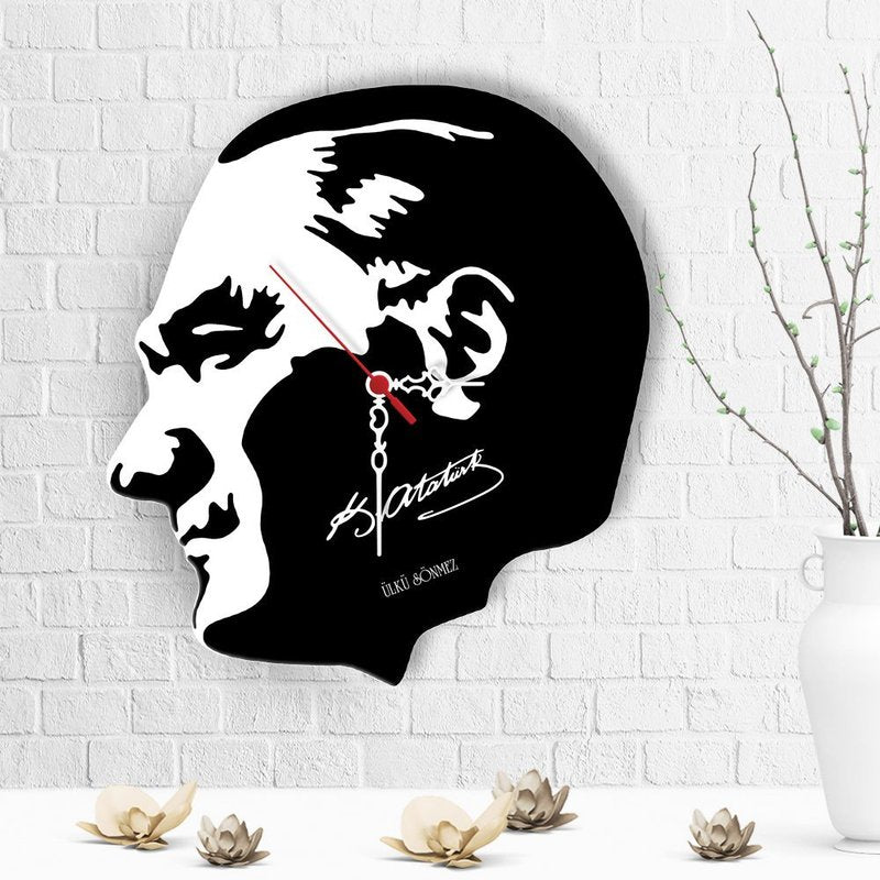 Kişiye Özel Atatürk Tasarımlı Ahşap Duvar Saati - Özel İsimli Ev Dekorasyon Ürünü